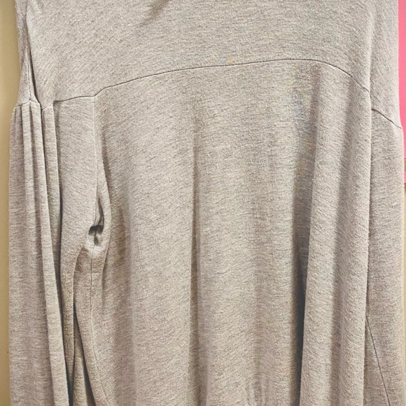 EUC Z Supply Puffy Sleeve sweater. Extremely comfortable. - Picture 2 of 4